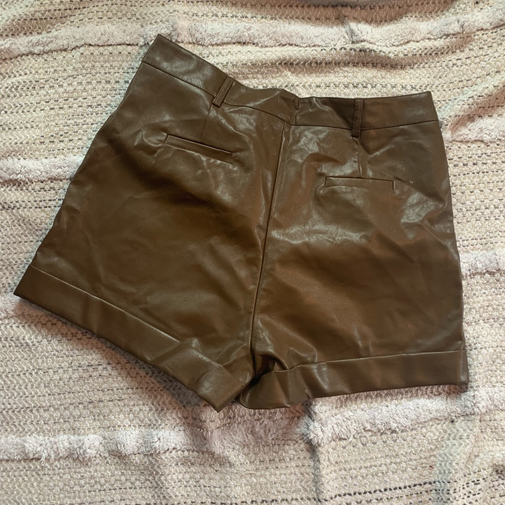 NEW HIGH WAISTED BROWN LEATHER MOM SHORTS - Picture 4 of 4
